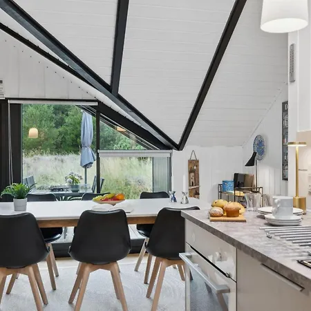 Torbjoern - 1-1km From The Sea By Interhome 度假居