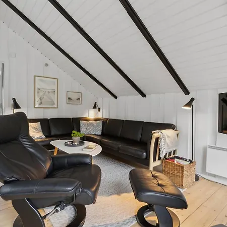 度假居 Torbjoern - 1-1km From The Sea By Interhome
