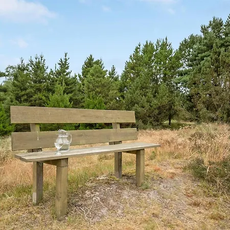 度假居 Torbjoern - 1-1km From The Sea By Interhome *